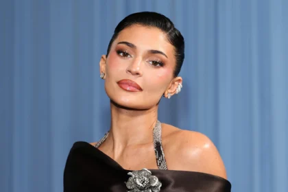 kylie jenner hot